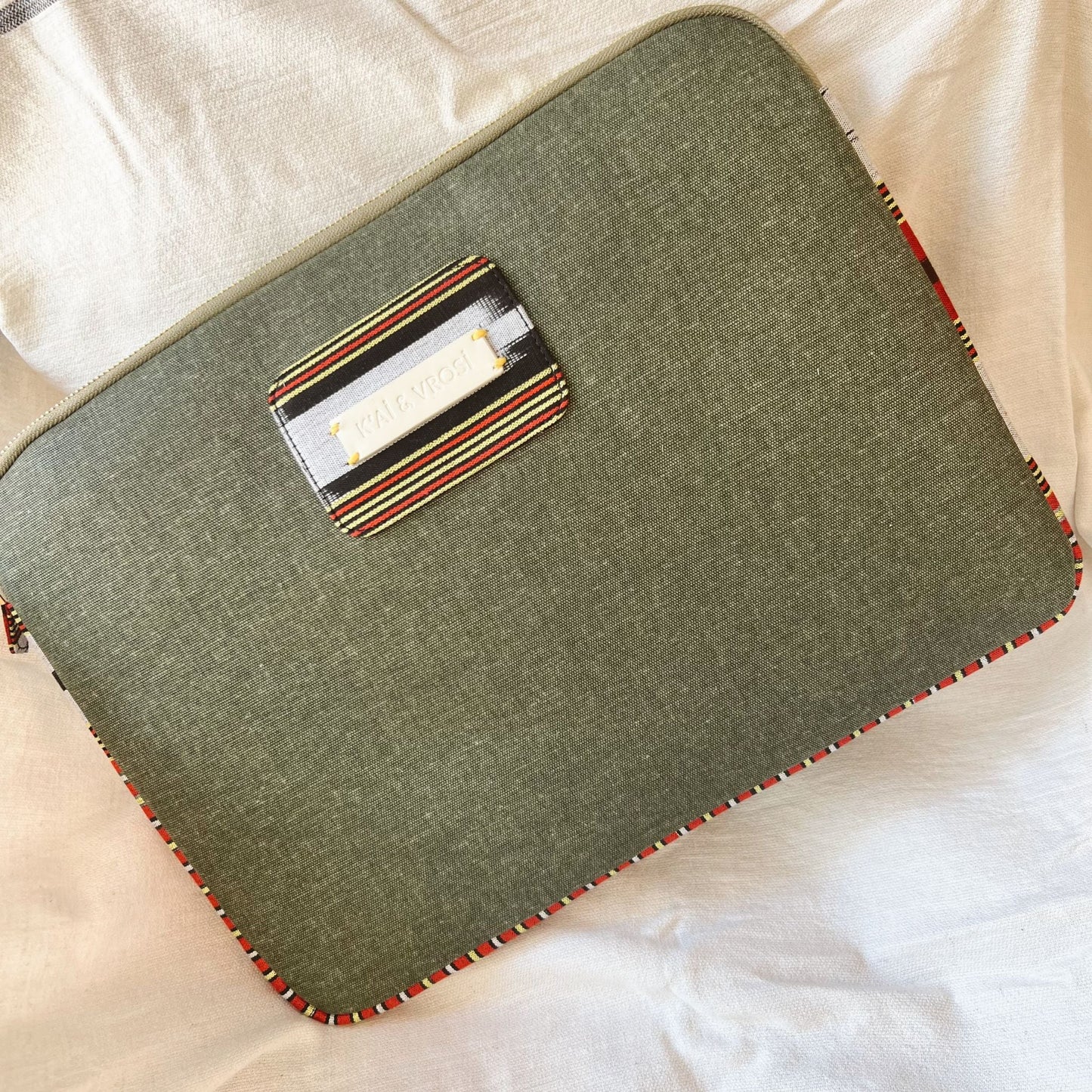 Zipped, Patterned, Green Canvas Laptop Case for 13" 14"