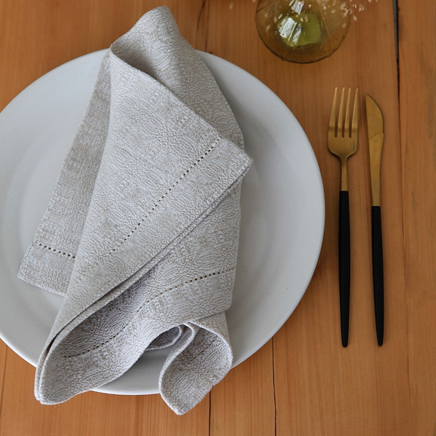 S/4 Cloverleaf Napkins - Natural