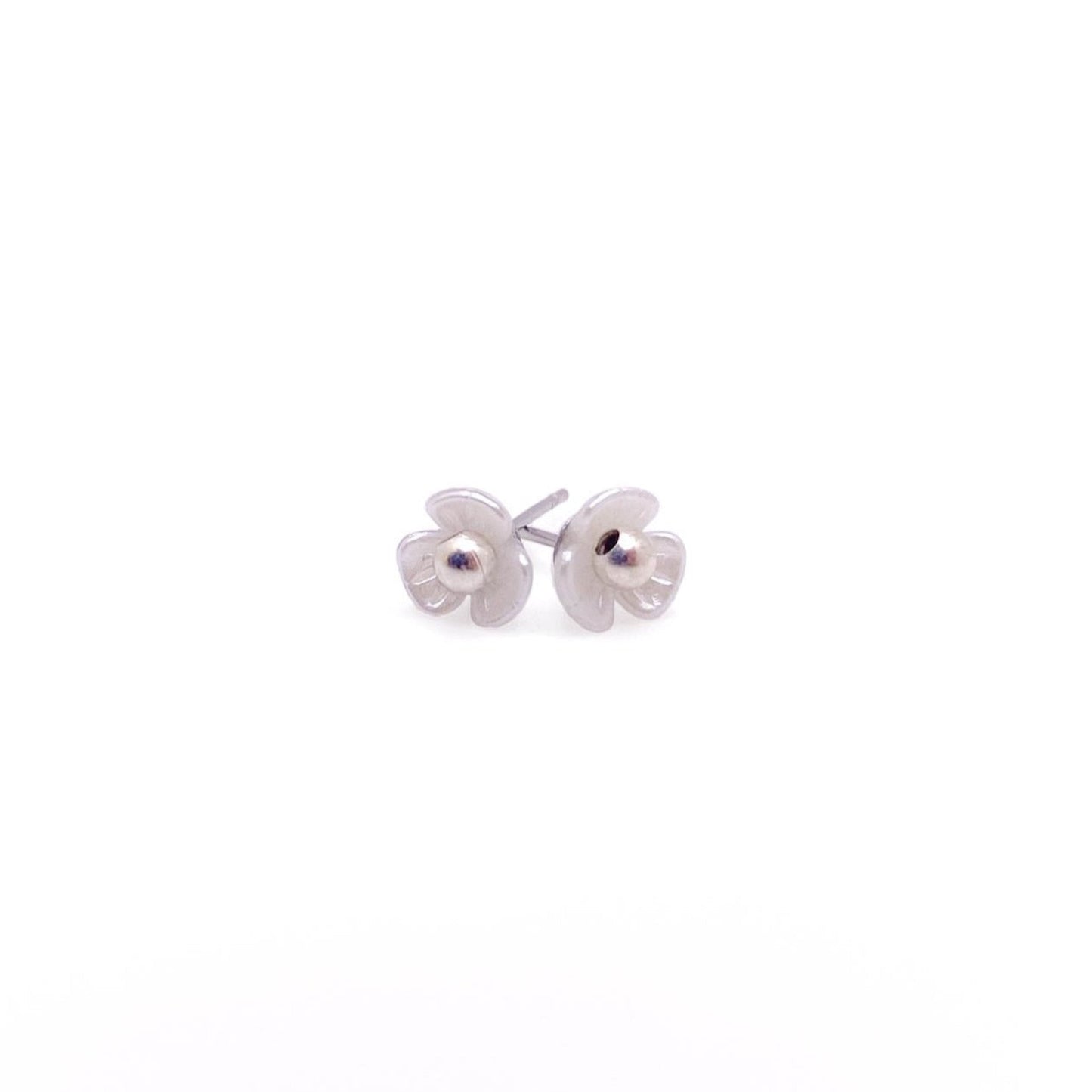 Pearlescent flower silver stud earrings