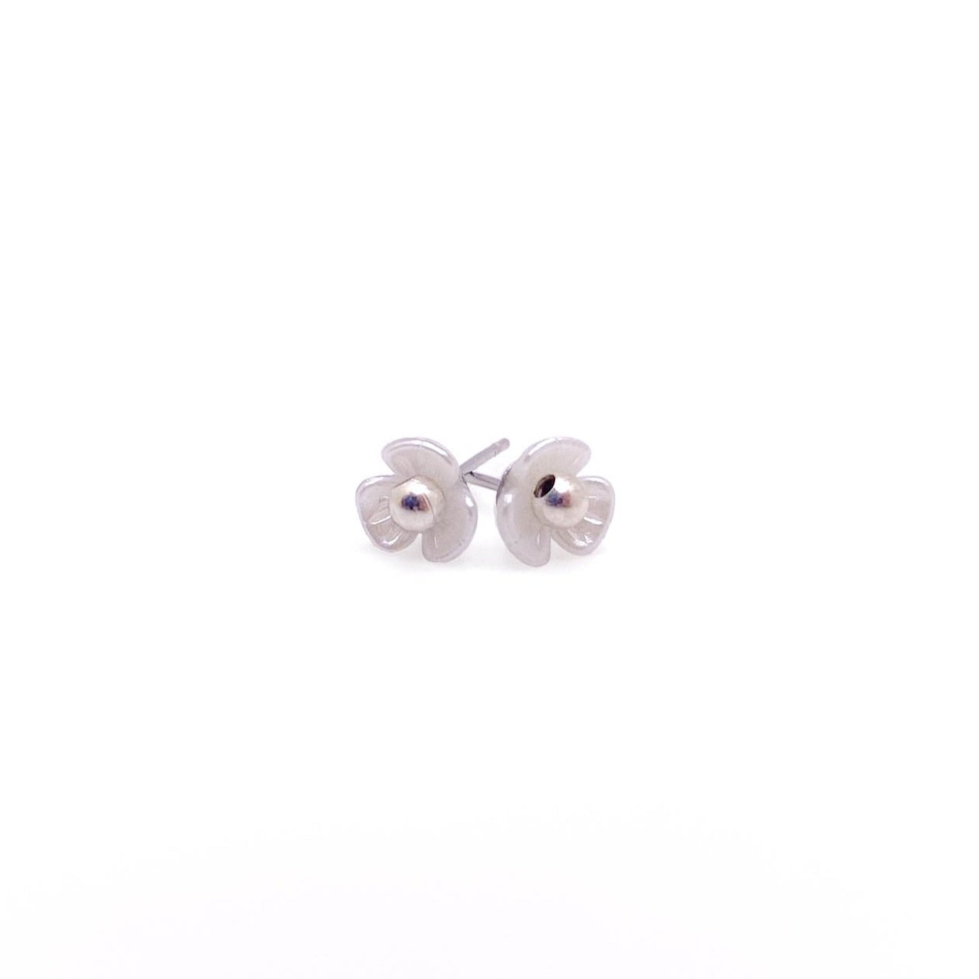 Pearlescent flower silver stud earrings