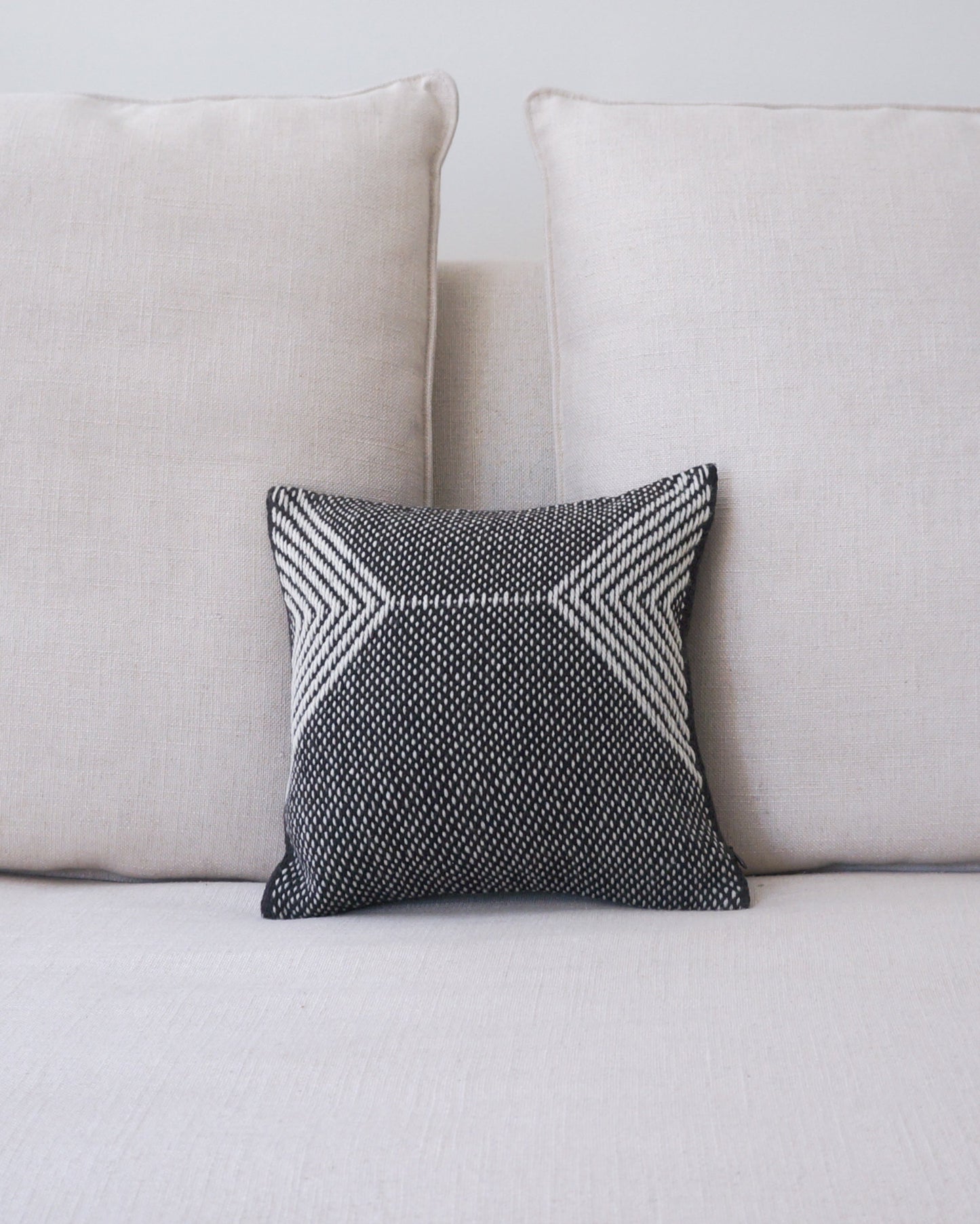 Montañas Square Pillow Small